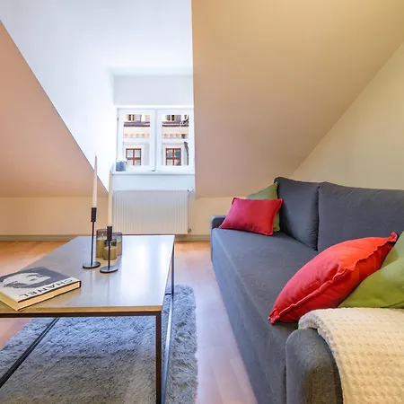 Old Heart Loft, 4 Sleeps Appartamento *