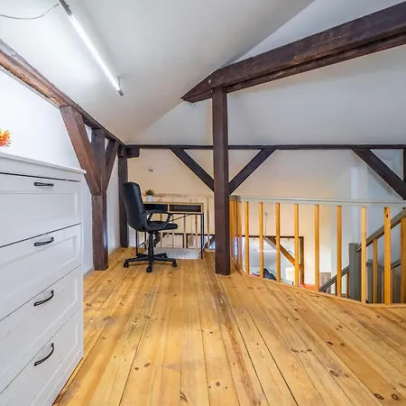 Old Heart Loft, 4 Sleeps 公寓 *